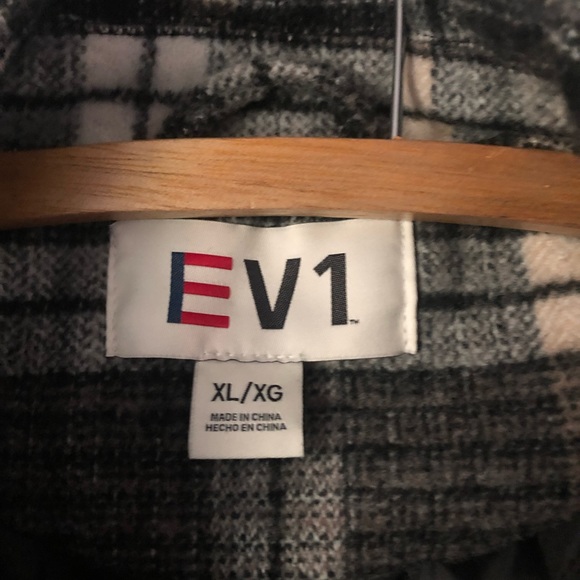 Plaid Shacket XL - Picture 3 of 4